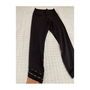 Lululemon Black legging with mesh detailing